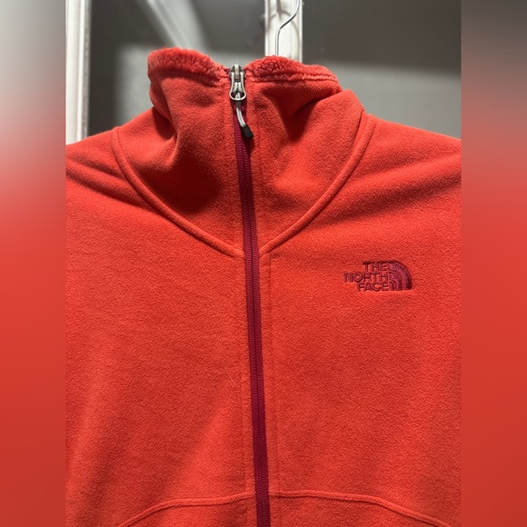 The North Face Women's Full Zip - Picture 3 of 10